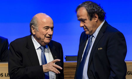 Blatter và Platini từng có mối quan hệ thân thiết.